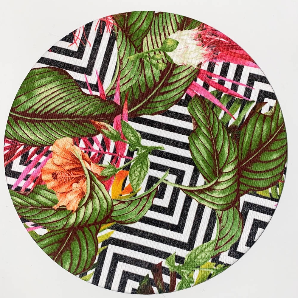 Fabric charger plates